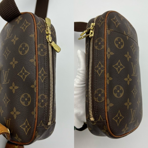 ❌SOLD❌Authentic Louis Vuitton monogram Gange belt bag - Picture 9 of 16